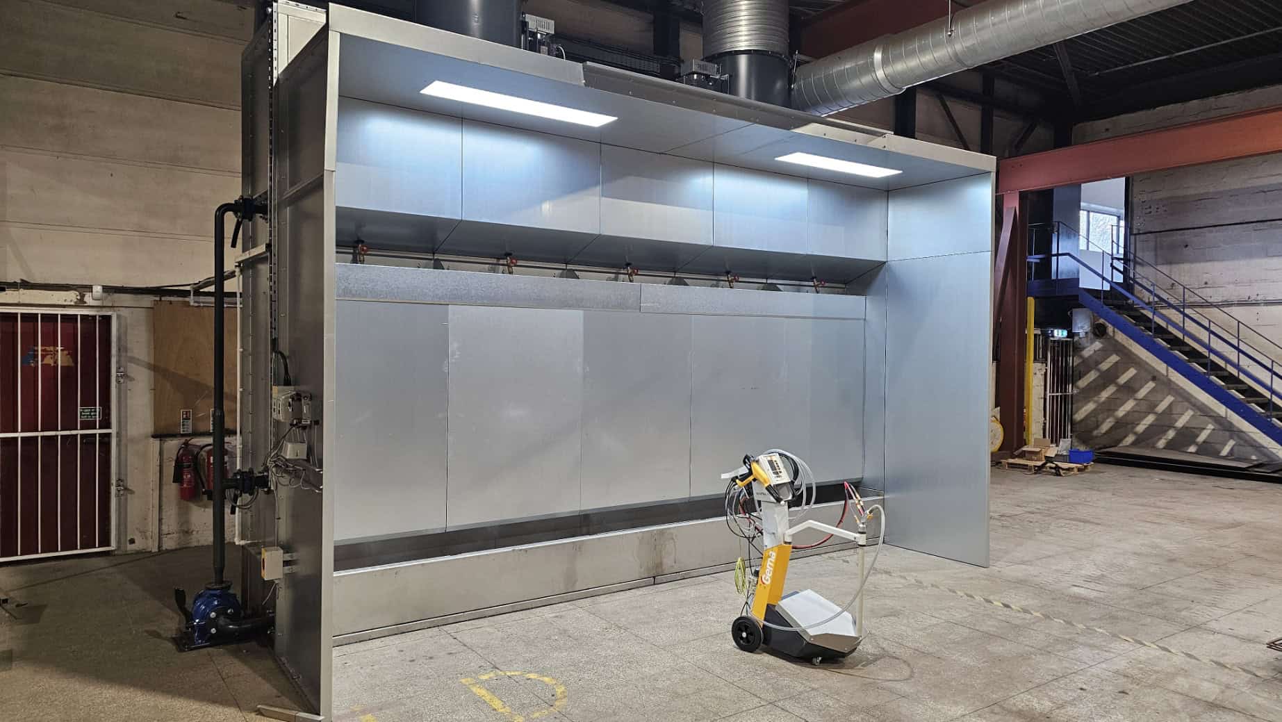 Powder coating spray booth with Gema OptiFlex Pro B gun at MorFabrication Washington
